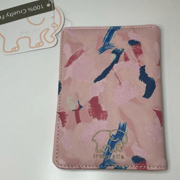 Ivory Ella Passport Holder - Picture 2 of 4
